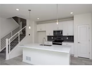 Photo #6: 9797219 Listing 
