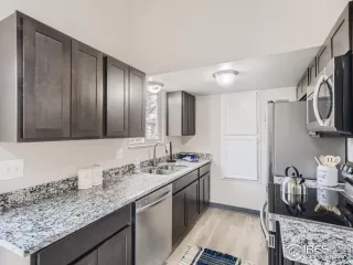 Photo #6: 979736 Listing