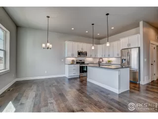 Photo #3: 979790 Listing