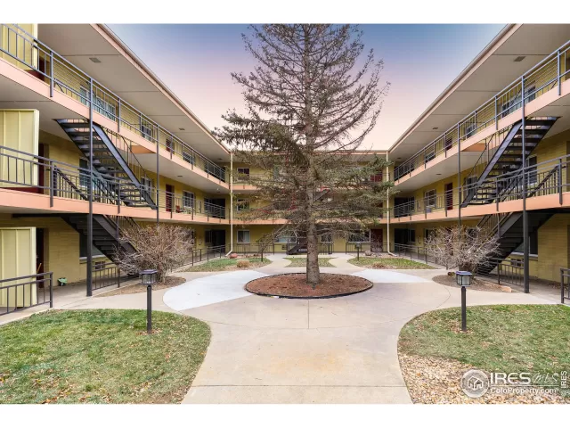 MLS: 979798 Condo For Sale