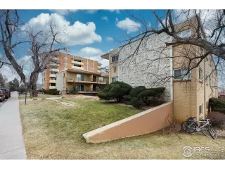 Photo #1: 979798 Listing