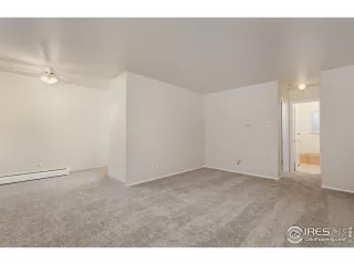 Photo #6: 979798 Listing