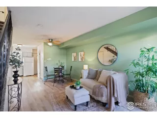 Photo #2: 979836 Listing