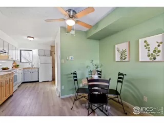 Photo #4: 979836 Listing