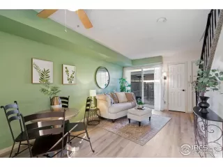 Photo #5: 979836 Listing