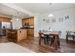 Photo #4: 979878 Listing 