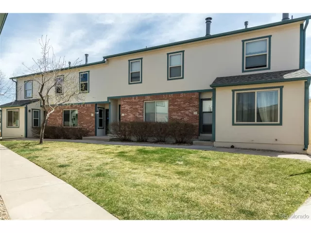 MLS: 9798919 Condo For Sale