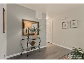 Photo #5: 980029 Listing