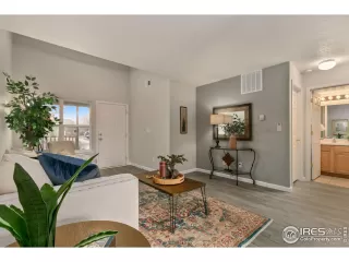 Photo #6: 980029 Listing