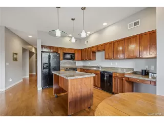 Photo #1: 9801049 Listing