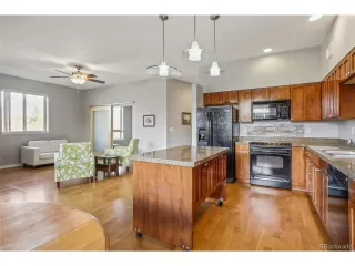 Photo #2: 9801049 Listing