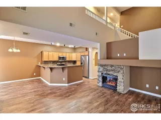 Photo #2: 980124 Listing