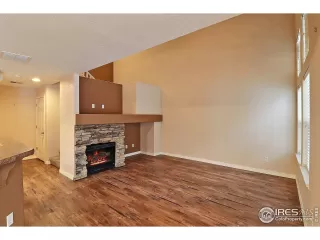 Photo #4: 980124 Listing