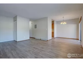 Photo #4: 980276 Listing 