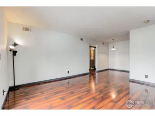 Photo #4: 980321 Listing 