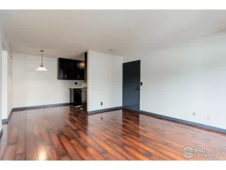 Photo #5: 980321 Listing 