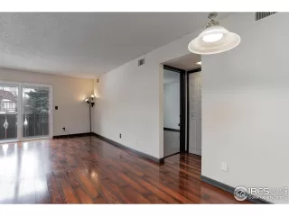 Photo #6: 980321 Listing 