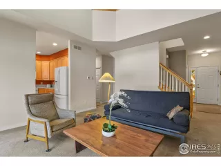 Photo #2: 980340 Listing