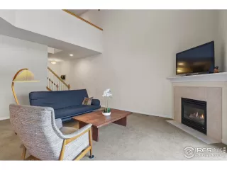 Photo #3: 980340 Listing