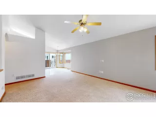 Photo #6: 980401 Listing