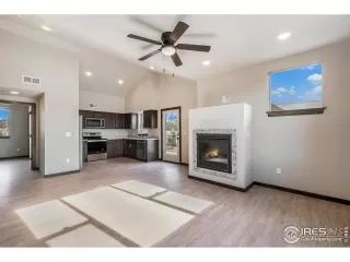 Photo #2: 980419 Listing