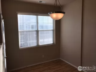 Photo #5: 980422 Listing