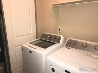 Photo #6: 980422 Listing