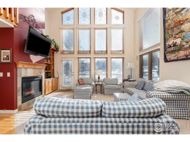 MLS: 980478 Condo For Sale