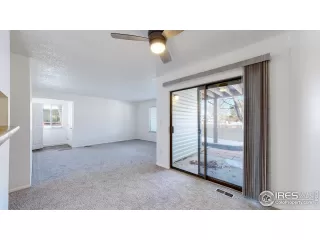 Photo #6: 980505 Listing