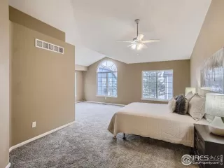 Photo #4: 980537 Listing