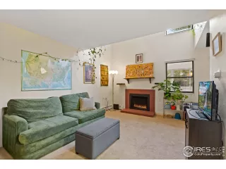 Photo #2: 980544 Listing