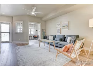 Photo #3: 980561 Listing