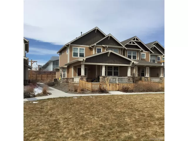 MLS: 9805748 Condo For Sale