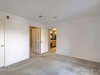 Photo #6: 980583 Listing