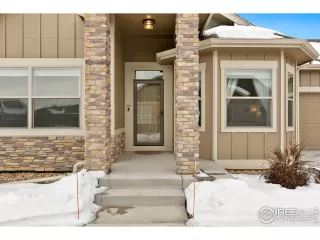 Photo #2: 980596 Listing