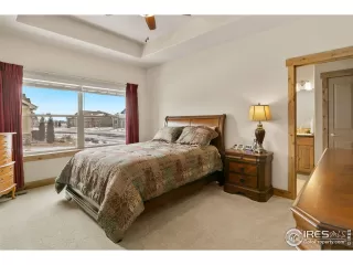 Photo #6: 980596 Listing