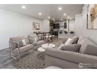 Photo #3: 980640 Listing