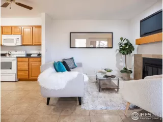 Photo #4: 980641 Listing