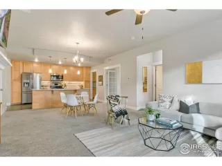 Photo #3: 980643 Listing