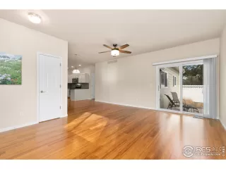 Photo #4: 980664 Listing