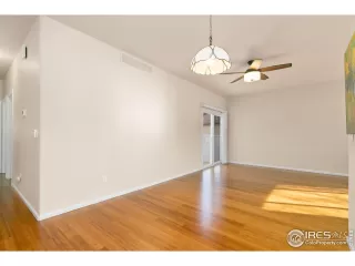 Photo #5: 980664 Listing