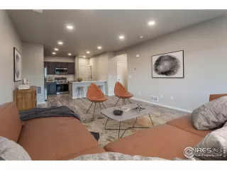 Photo #3: 980720 Listing 