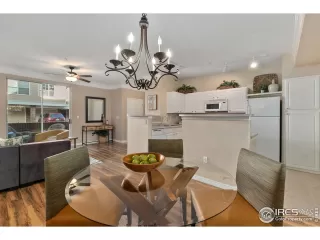 Photo #4: 980729 Listing