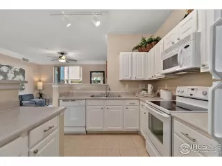 Photo #6: 980729 Listing