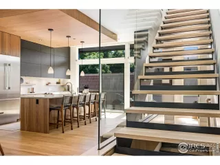 Photo #5: 980747 Listing