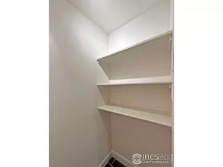 Photo #6: 980836 Listing