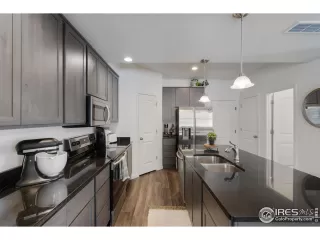 Photo #6: 980850 Listing 