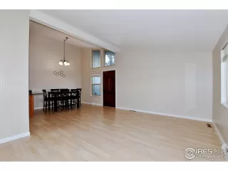 Photo #3: 980862 Listing