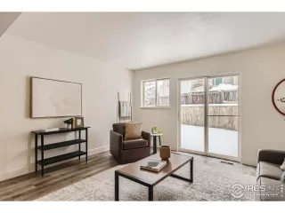 Photo #4: 980884 Listing