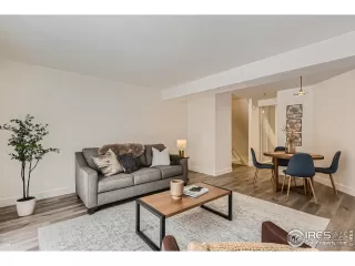 Photo #6: 980884 Listing